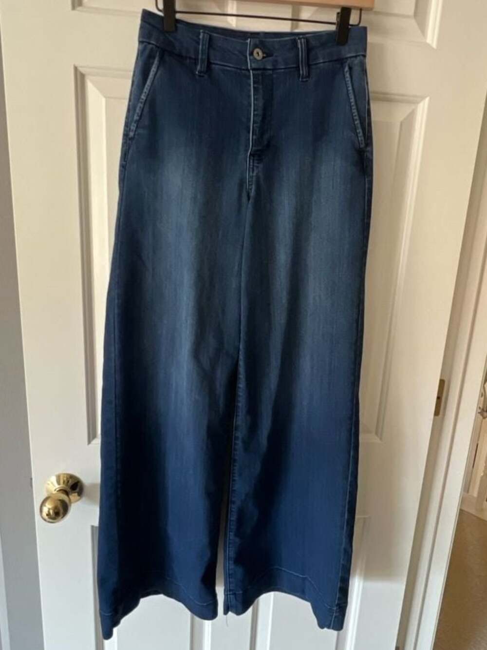BCBGeneration Pintada Wash High Rise Wide Leg Denim Trouser Jeans Size 7/28